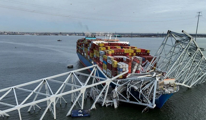 Gemi kazası: Köprü çöktü, tedarik zinciri zora girdi